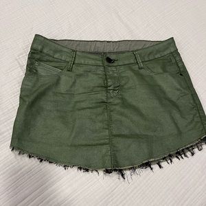 LOW RISE ELEMENT MINI SKIRT